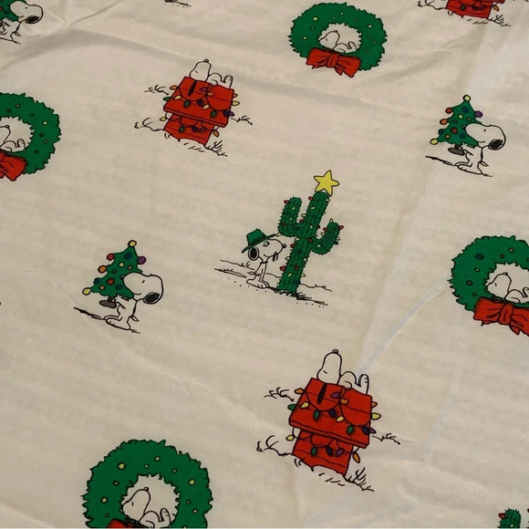 Berkshire Peanuts Snoopy Christmas Wreath Cactus Lights Full Flat Sheet 80x96" - Picture 2 of 7